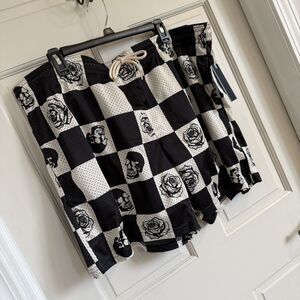 NWT Swim Trunks Mens Size 2XL Trinity Coast Swim Shorts Lined Skulls & Roses